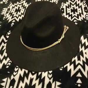 Hot Hat with Gold